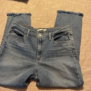 Levi 724 High Rise Straight Leg